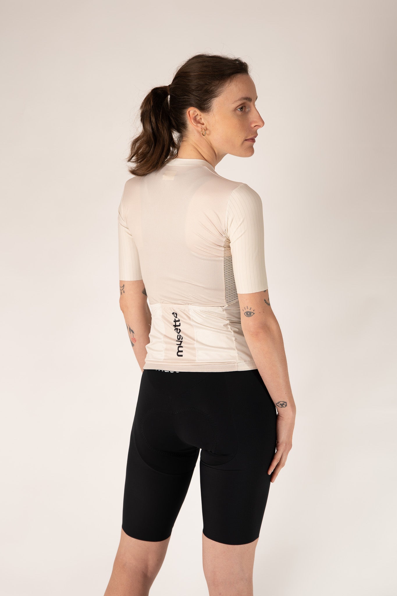 WOMEN's beige jersey