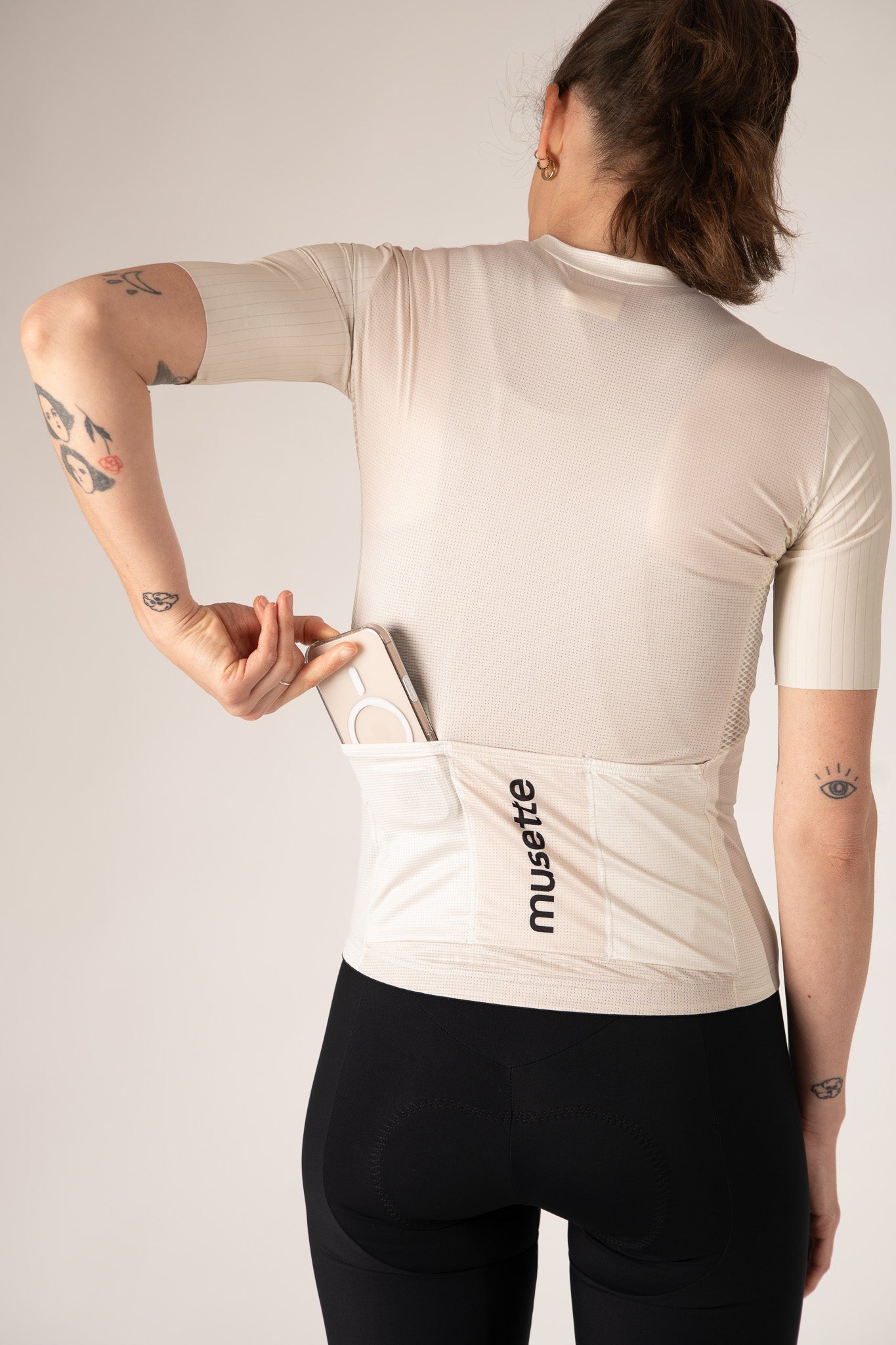 WOMEN's beige jersey