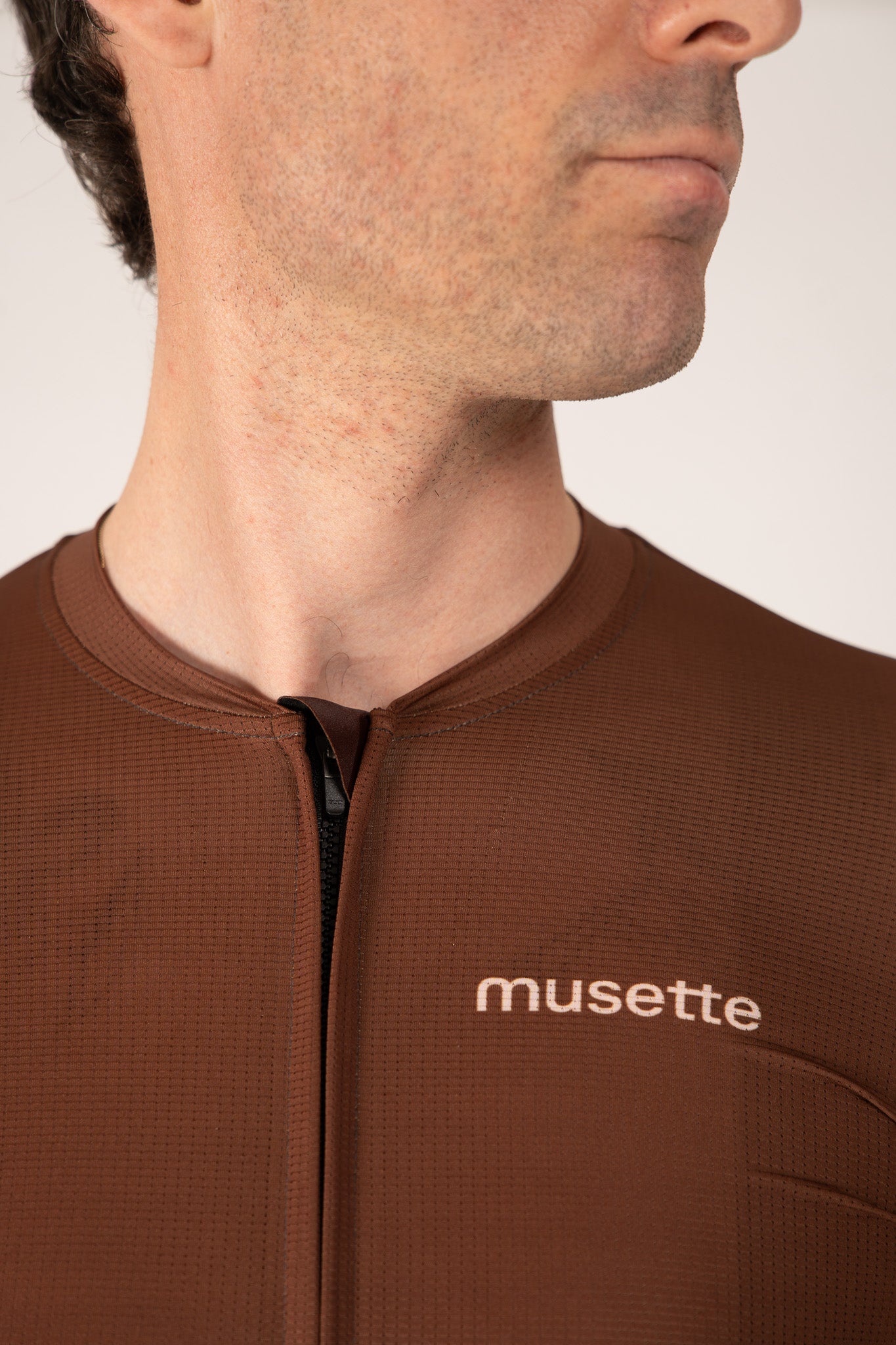 MEN's brown jersey