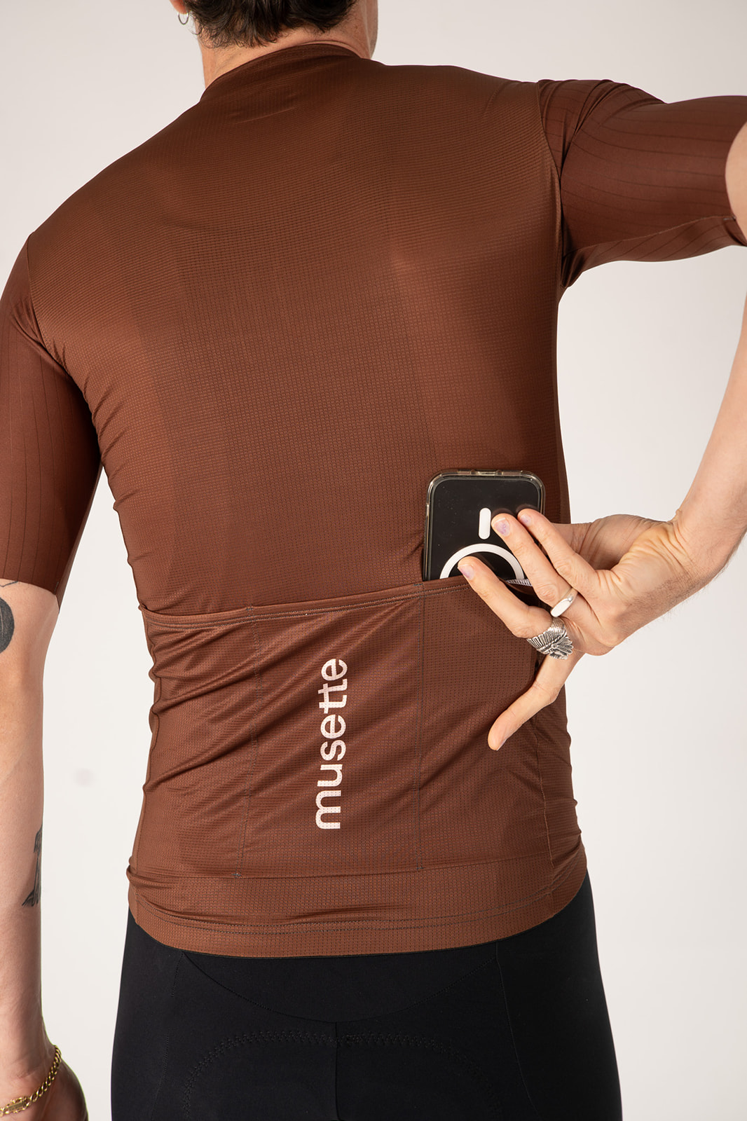 MEN's brown jersey