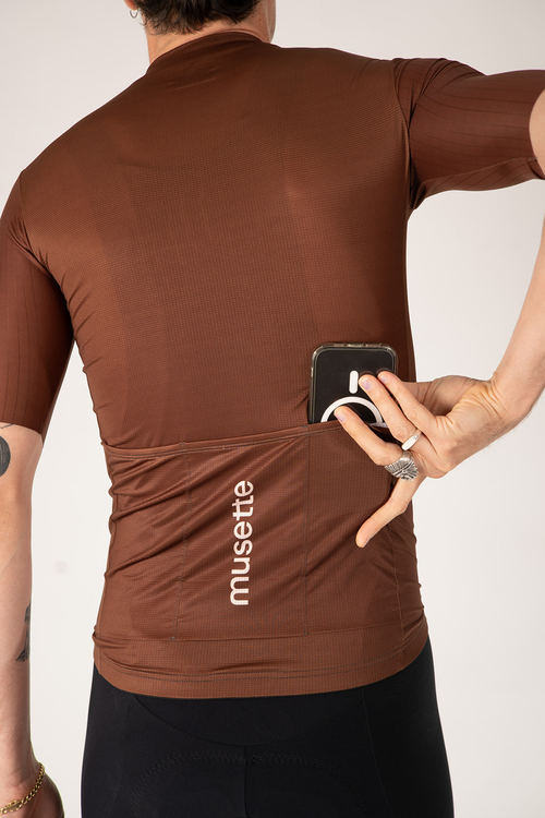 MEN's brown jersey